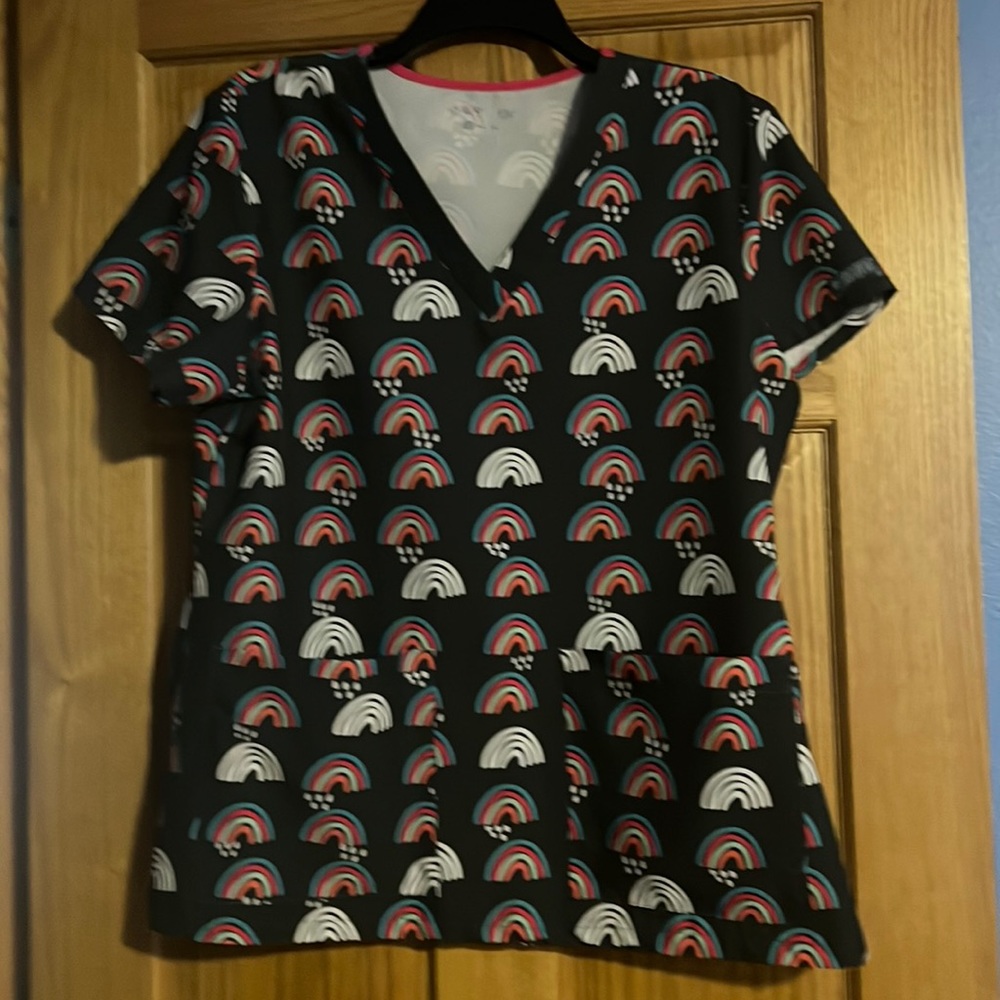 Super cute Medcouture scrub top